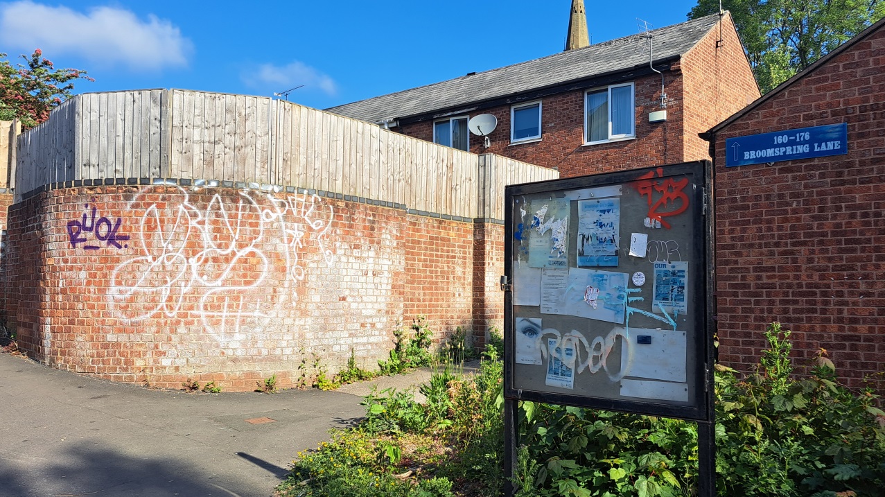 Graffiti on wall near Broomspring Lane